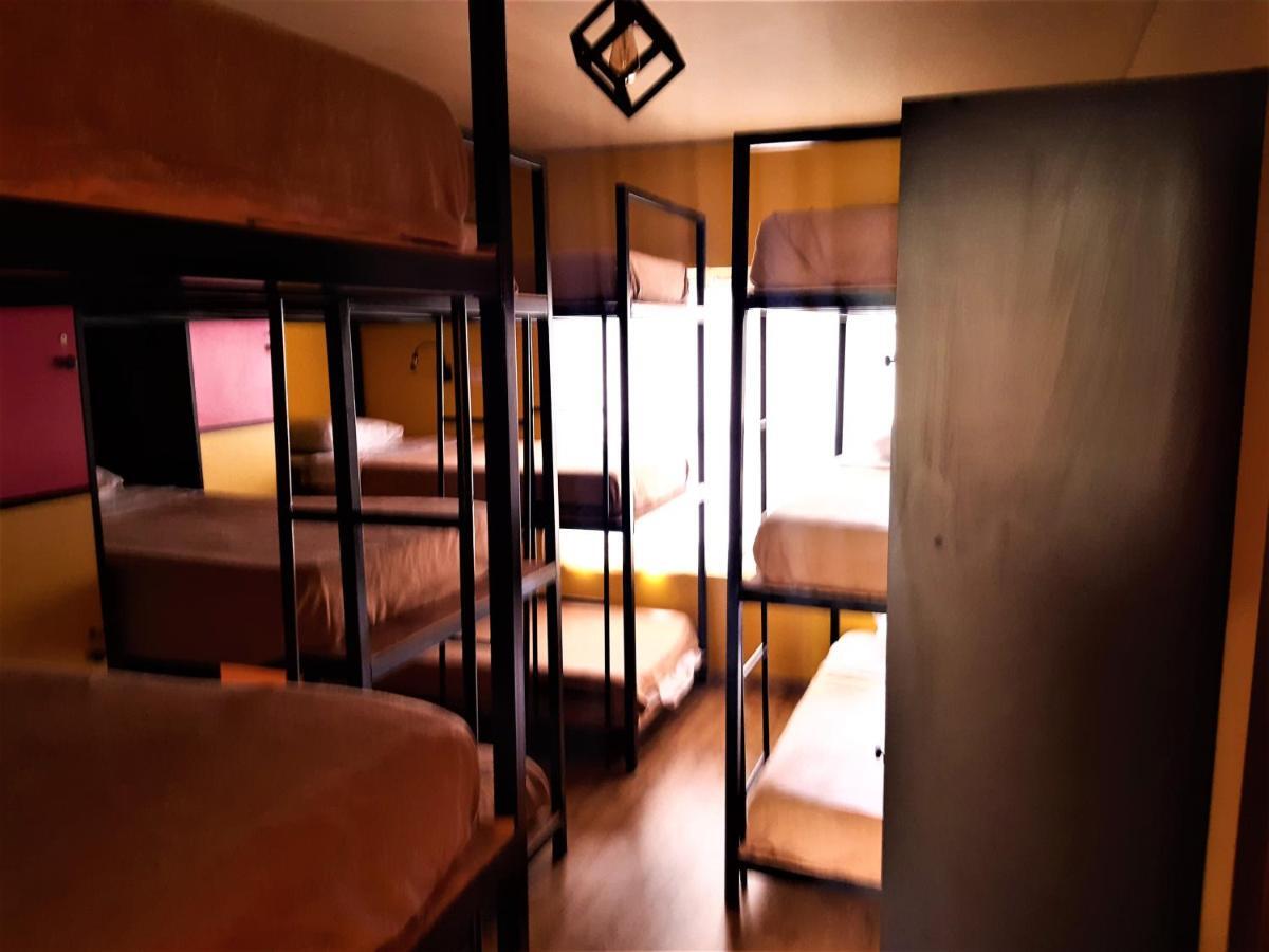 Happy Tree Hostel Peru Лима Экстерьер фото